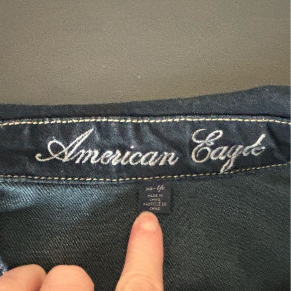 😍2/$20 American Eagle Sz XS Y2K Dark Bomber Denim Cotton Jean Jacket - Picture 5 of 9